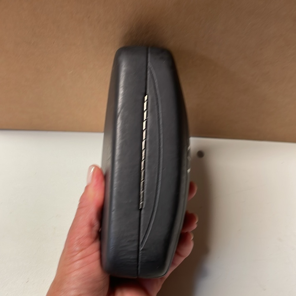 Armani Exchange case - Picture 5 of 7